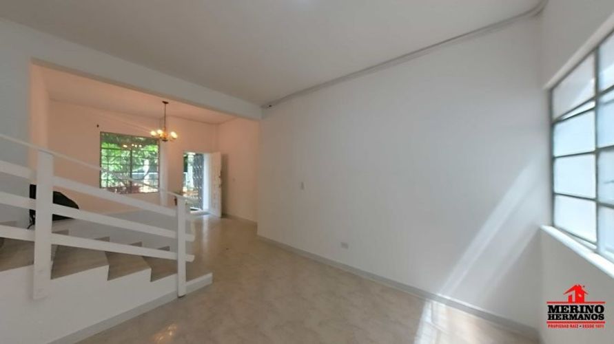 Casa de 2 alcobas en venta en Lorena, Medellín, 128 m² · foto 2 de 23