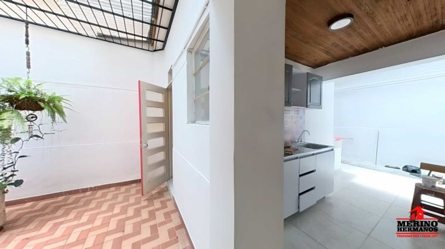 Casa de 2 alcobas en venta en Lorena, Medellín, 128 m² · foto 7 de 23