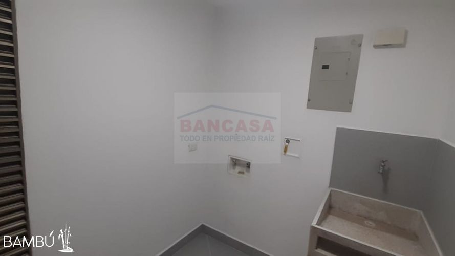 Apartamento de 2 alcobas en venta en Entre Amigos, Sabaneta, 86 m² · foto 2 de 19