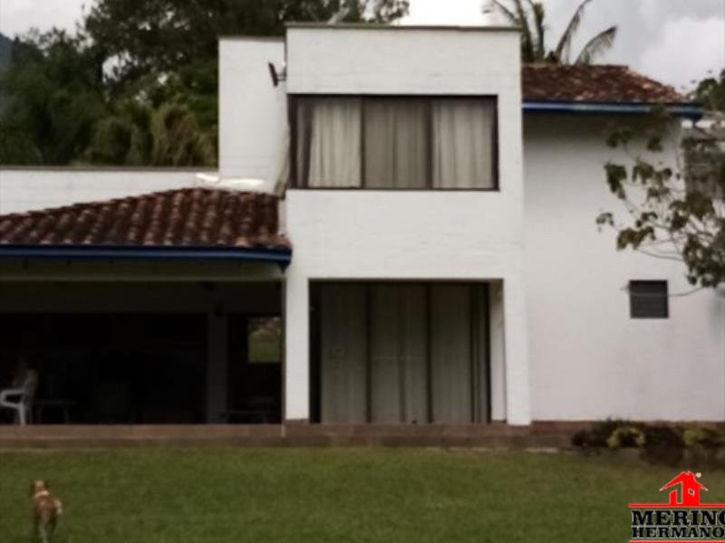5BR Country House in Centro (280 m²) for Sale - 3