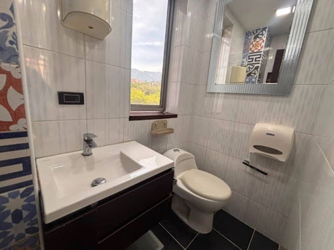 Oficina en arriendo en Cristo Rey, Medellín, 55 m² · foto 5 de 7
