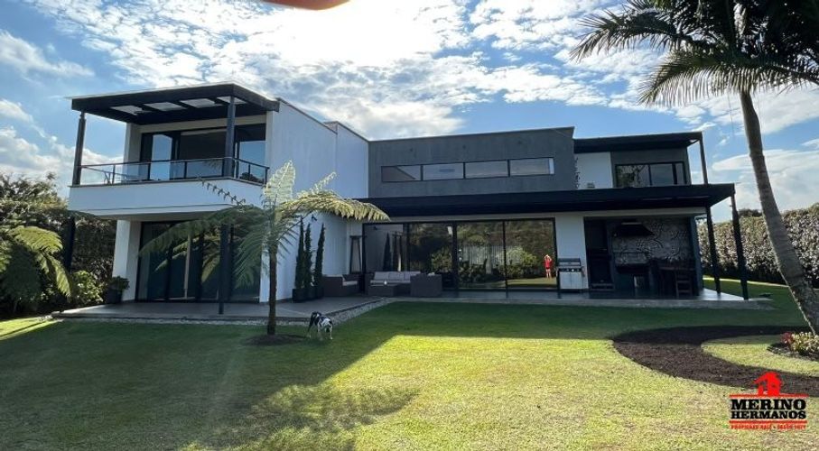 Casa de 5 alcobas en venta en Centro, Rionegro, 600 m² · foto 4 de 24