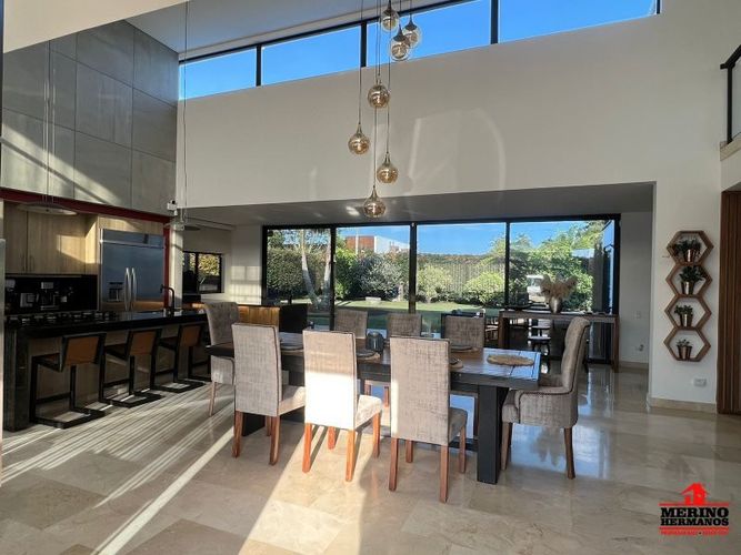 Casa de 5 alcobas en venta en Centro, Rionegro, 600 m² · foto 6 de 24