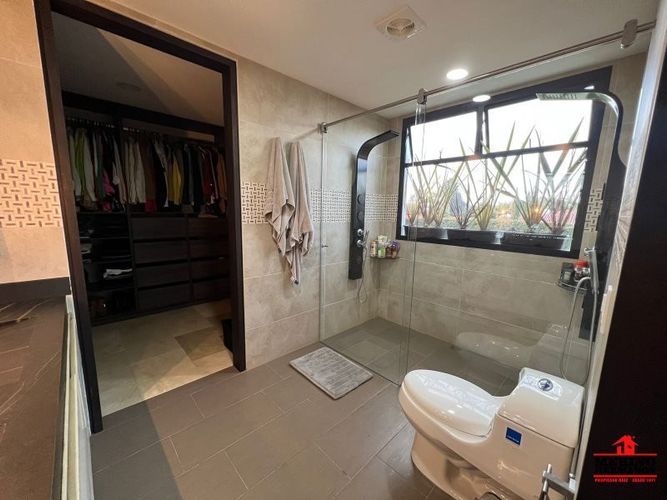 Casa de 5 alcobas en venta en Centro, Rionegro, 600 m² · foto 16 de 24