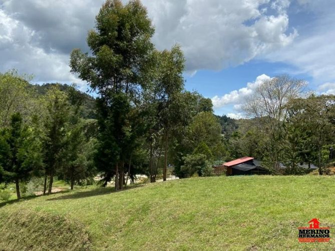 Lote en venta en Centro, Rionegro, 347 m² · foto 4 de 24