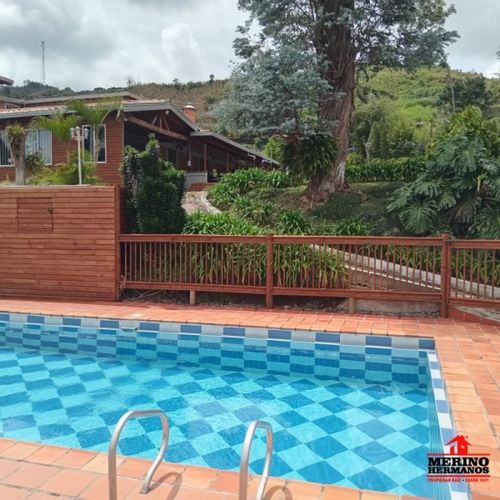 Casa de 6 alcobas en venta en Centro, Rionegro, 400 m² · foto 3 de 24