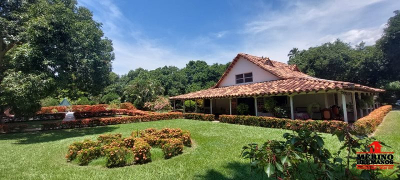 4BR Land in Santafe de antioquia (252 m²) for Sale - 4