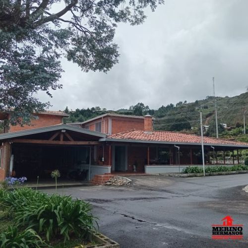 Casa de 6 alcobas en venta en Centro, Rionegro, 400 m² · foto 7 de 24
