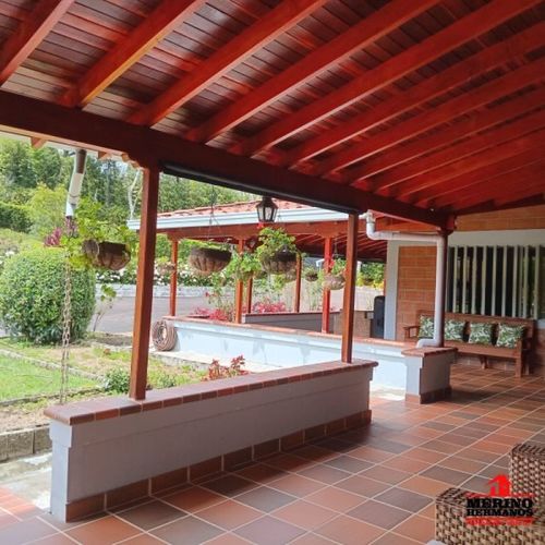Casa de 6 alcobas en venta en Centro, Rionegro, 400 m² · foto 16 de 24