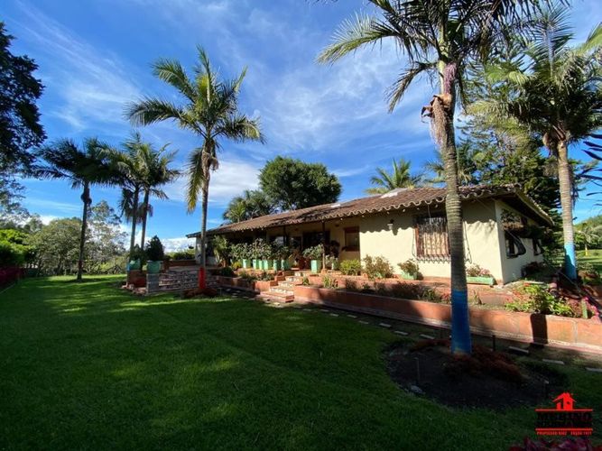 Casa de 4 alcobas en venta en San Antonio De Pereira, Rionegro, 400 m² · foto 7 de 24