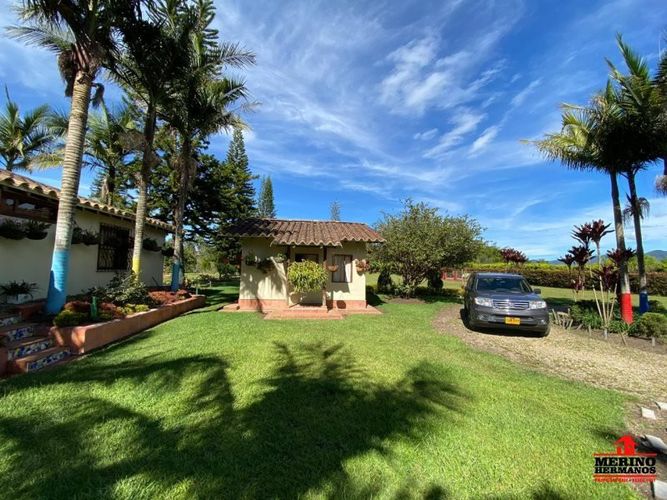 Casa de 4 alcobas en venta en San Antonio De Pereira, Rionegro, 400 m² · foto 9 de 24