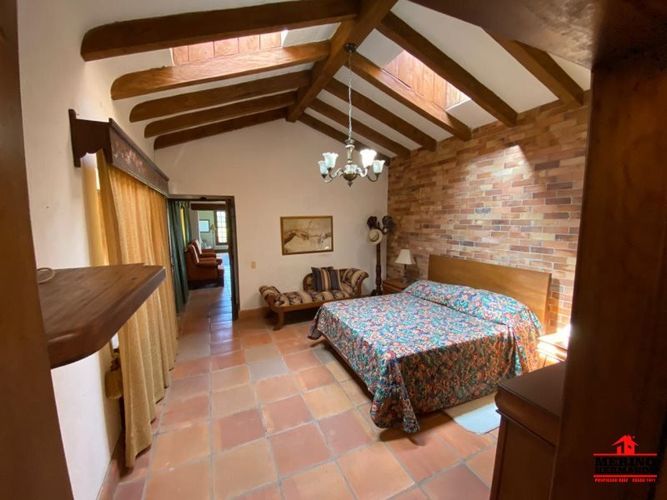 Casa de 4 alcobas en venta en San Antonio De Pereira, Rionegro, 400 m² · foto 12 de 24