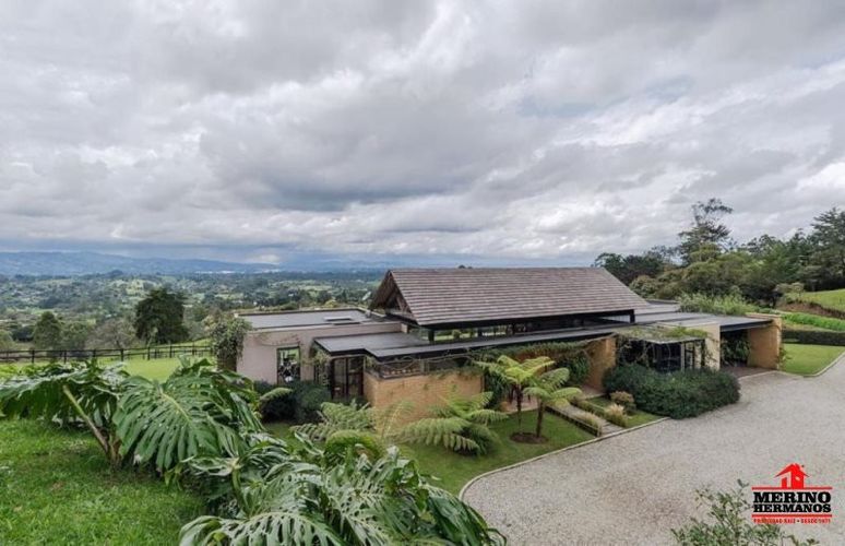 Casa de 3 alcobas en venta en El Capiro, Rionegro, 550 m² · foto 3 de 24