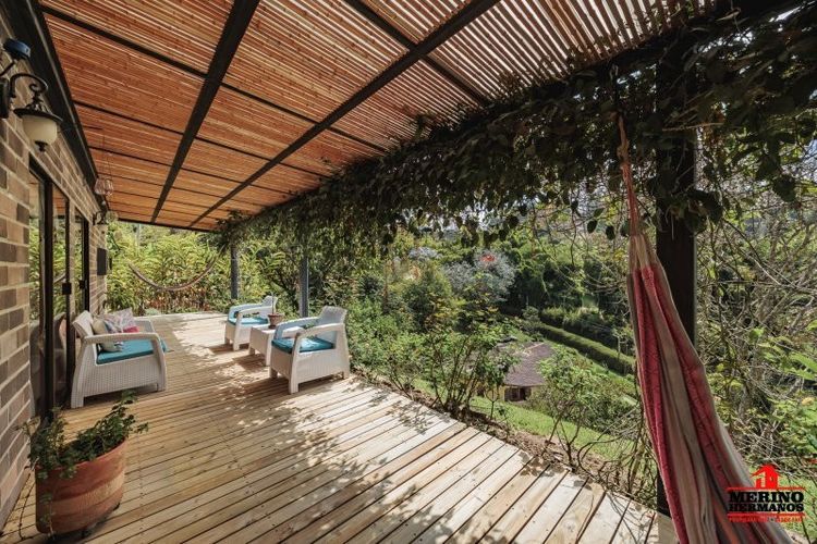 Casa de 5 alcobas en venta en La Clara, Guarne, 240 m² · foto 13 de 24