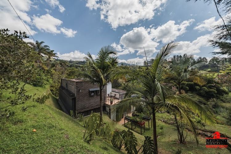 Casa de 5 alcobas en venta en La Clara, Guarne, 240 m² · foto 18 de 24