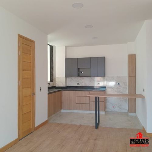 Edificio en venta en Centro, Rionegro, 850 m² · foto 3 de 24