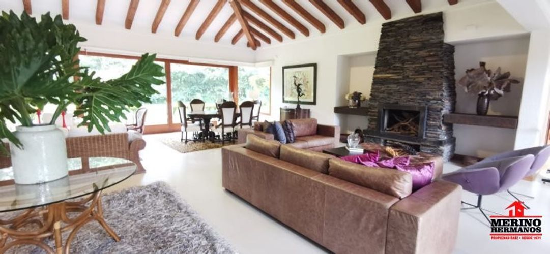 Casa de 3 alcobas en venta en Centro, Rionegro, 350 m² · foto 3 de 24
