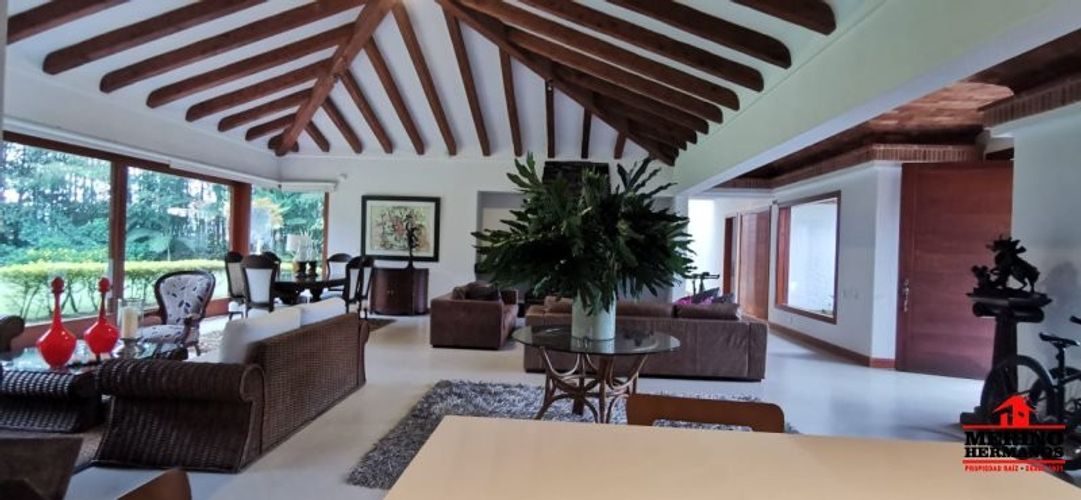 Casa de 3 alcobas en venta en Centro, Rionegro, 350 m² · foto 4 de 24