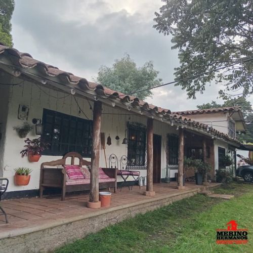 Casa de 6 alcobas en venta en Colasania, Medellín, 280 m² · foto 2 de 24