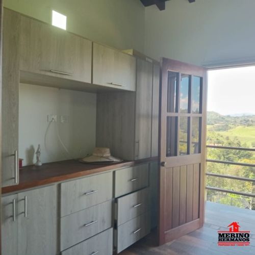 Casa de 4 alcobas en venta en Llanadas, Marinilla, 270 m² · foto 18 de 24