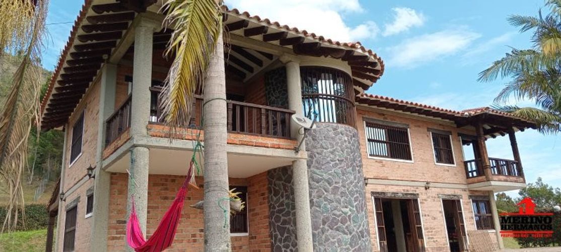 Casa de 4 alcobas en venta en Guarne, 500 m² · foto 4 de 24
