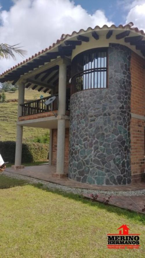 Casa de 4 alcobas en venta en Guarne, 500 m² · foto 5 de 24