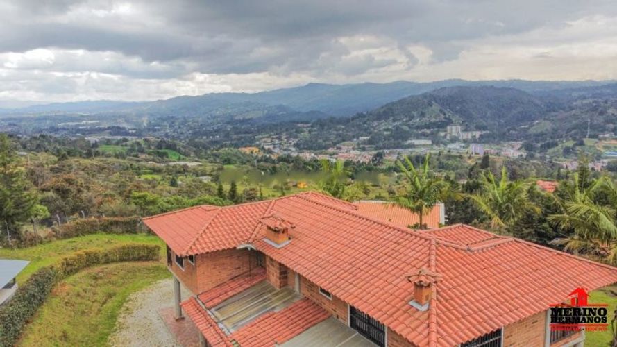 Casa de 4 alcobas en venta en Guarne, 500 m² · foto 7 de 24