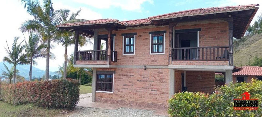 Casa de 4 alcobas en venta en Guarne, 500 m² · foto 8 de 24