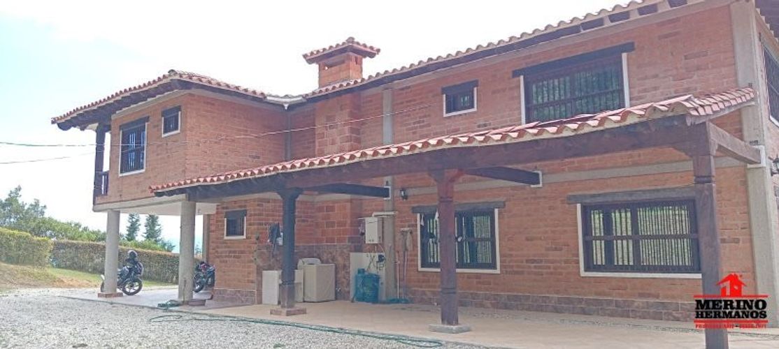 Casa de 4 alcobas en venta en Guarne, 500 m² · foto 10 de 24