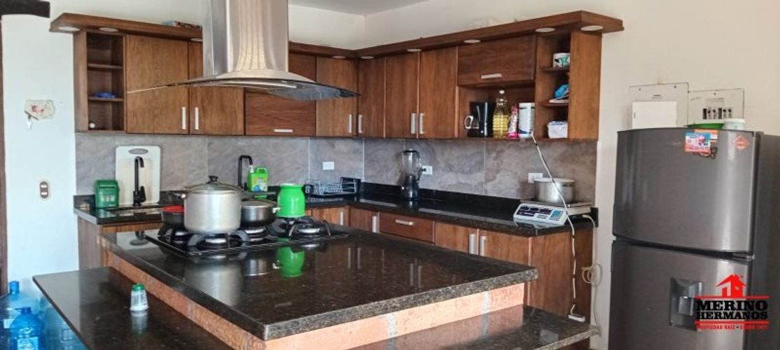 Casa de 4 alcobas en venta en Guarne, 500 m² · foto 13 de 24
