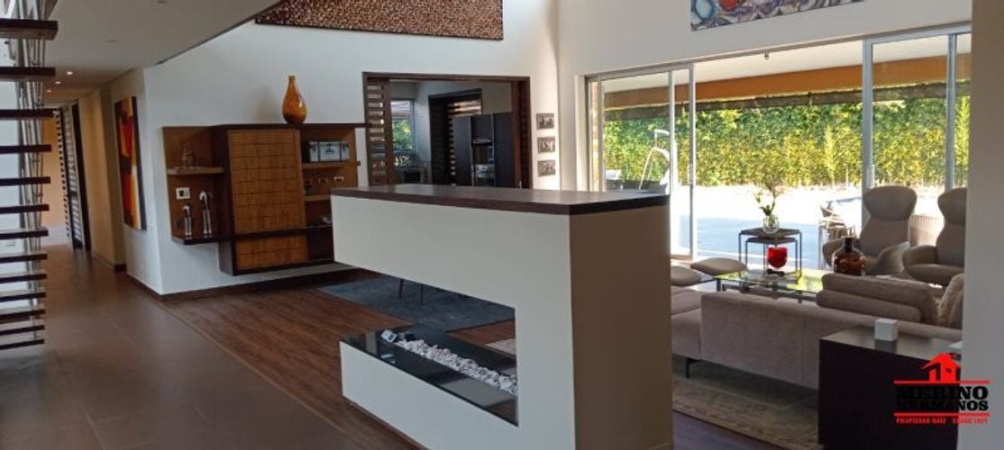 Casa de 4 alcobas en venta en Centro, Rionegro, 573 m² · foto 5 de 24