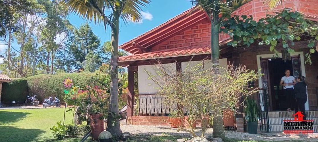Casa de 5 alcobas en venta en Centro, Rionegro, 340 m² · foto 3 de 24