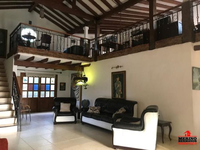 Casa de 5 alcobas en venta en Centro, Rionegro, 340 m² · foto 10 de 24