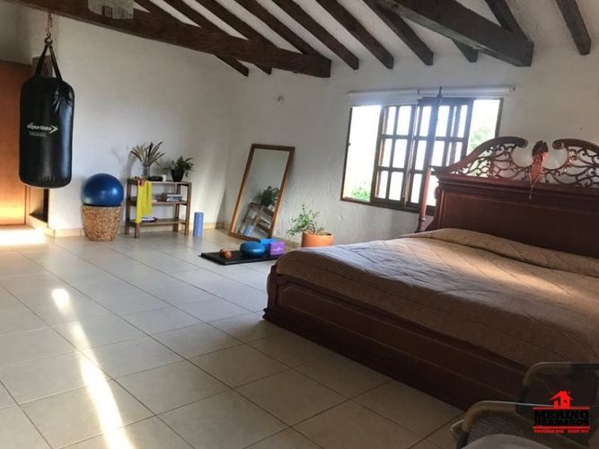 Casa de 5 alcobas en venta en Centro, Rionegro, 340 m² · foto 17 de 24