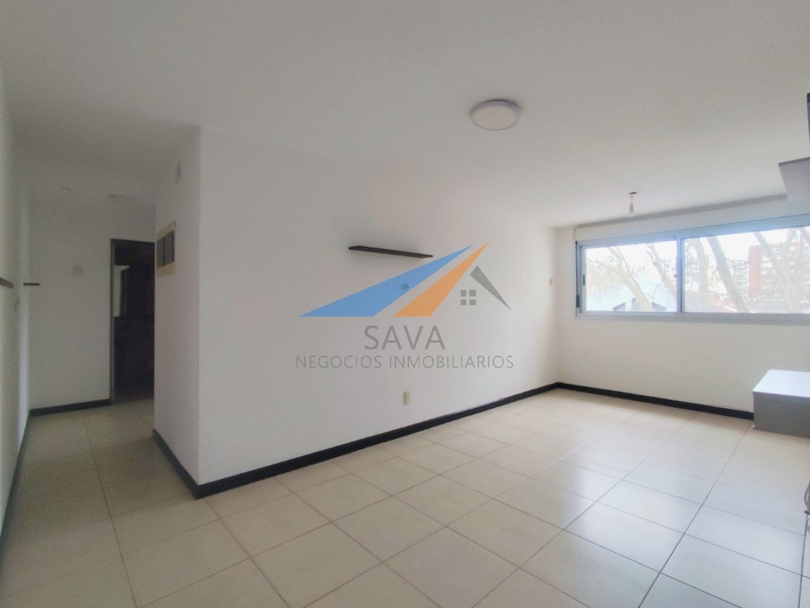 Alquiler Apartamento de 2 Dormitorios en Centro!