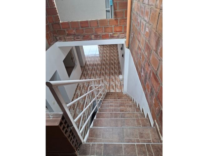 Casa de 4 alcobas en venta en Las Mercedes, Jamundí, 240 m² · foto 3 de 12