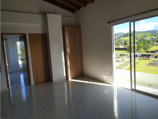 Apartaestudio en venta en El Tambo, La Ceja, 53 m² · foto 2 de 15