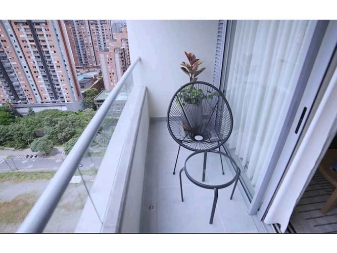 Apartaestudio en venta en Ciudad Del Río, Medellín, 51 m² · foto 2 de 10