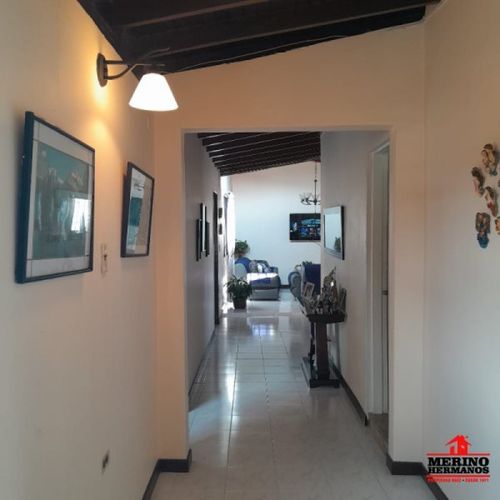 Casa de 3 alcobas en venta en El Danubio, Medellín, 90 m² · foto 3 de 22