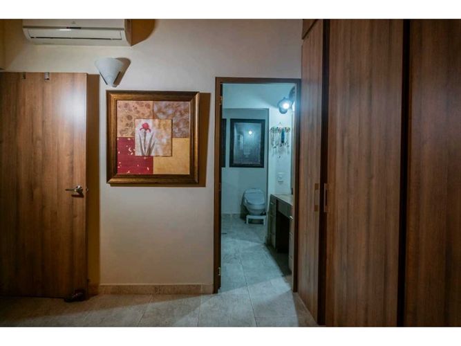 Apartamento de 4 alcobas en venta en Laureles, Medellín, 215 m² · foto 10 de 12