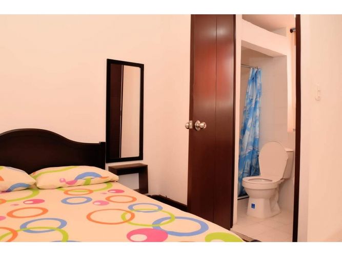 Casa de 11 alcobas en venta en Versalles, Cali, 500 m² · foto 2 de 15