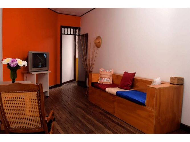 Casa de 11 alcobas en venta en Versalles, Cali, 500 m² · foto 3 de 15
