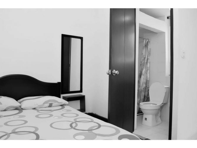 Casa de 11 alcobas en venta en Versalles, Cali, 500 m² · foto 5 de 15