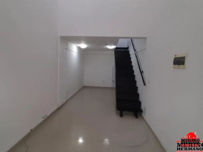 Local en arriendo en Los Colores, Medellín, 32 m² · foto 7 de 12