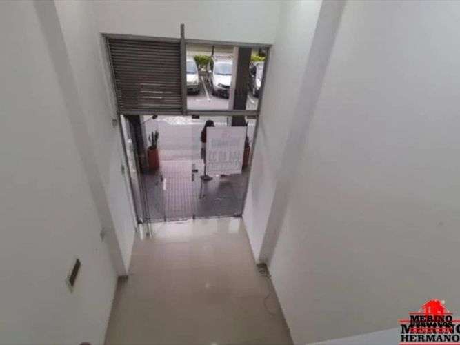 Local en arriendo en Los Colores, Medellín, 32 m² · foto 12 de 12