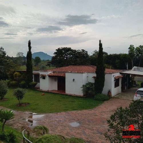 $1.700.000.000 en La Ceja