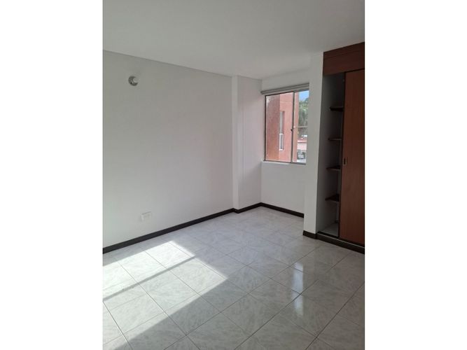 Apartamento de 3 alcobas en venta en Sector La Luisa Bella Suiza, Cali, 84 m² · foto 12 de 18
