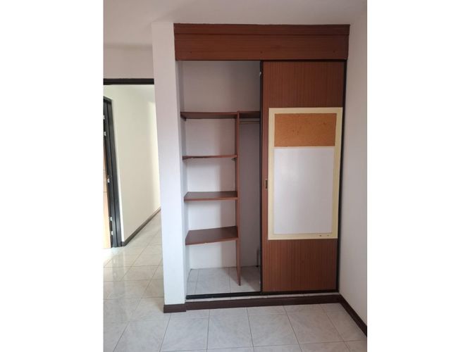 Apartamento de 3 alcobas en venta en Sector La Luisa Bella Suiza, Cali, 84 m² · foto 14 de 18