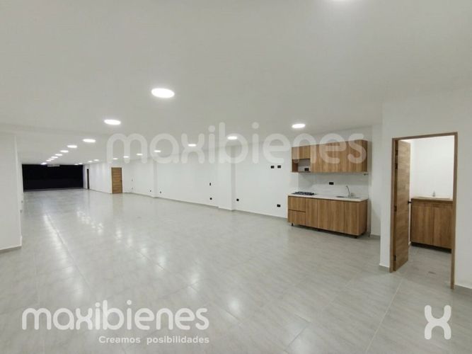 Local en arriendo en Belén San Bernardo, Medellín, 200 m² · foto 3 de 9