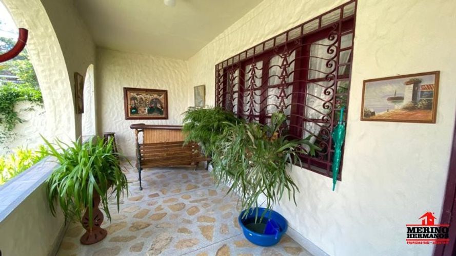 Casa de 5 alcobas en arriendo en Urbanizacion Loyola, Medellín, 487 m² · foto 2 de 23